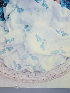 Coco Moon NWOT Honu Honi Bamboo Muslin Swaddle Blanket